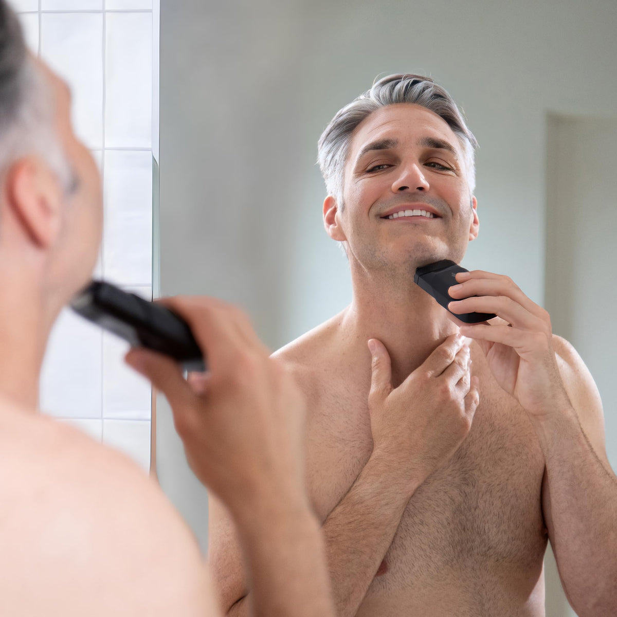 MANSCAPED® The Chairman™ PRO Men’s Electric Foil Face Shaver