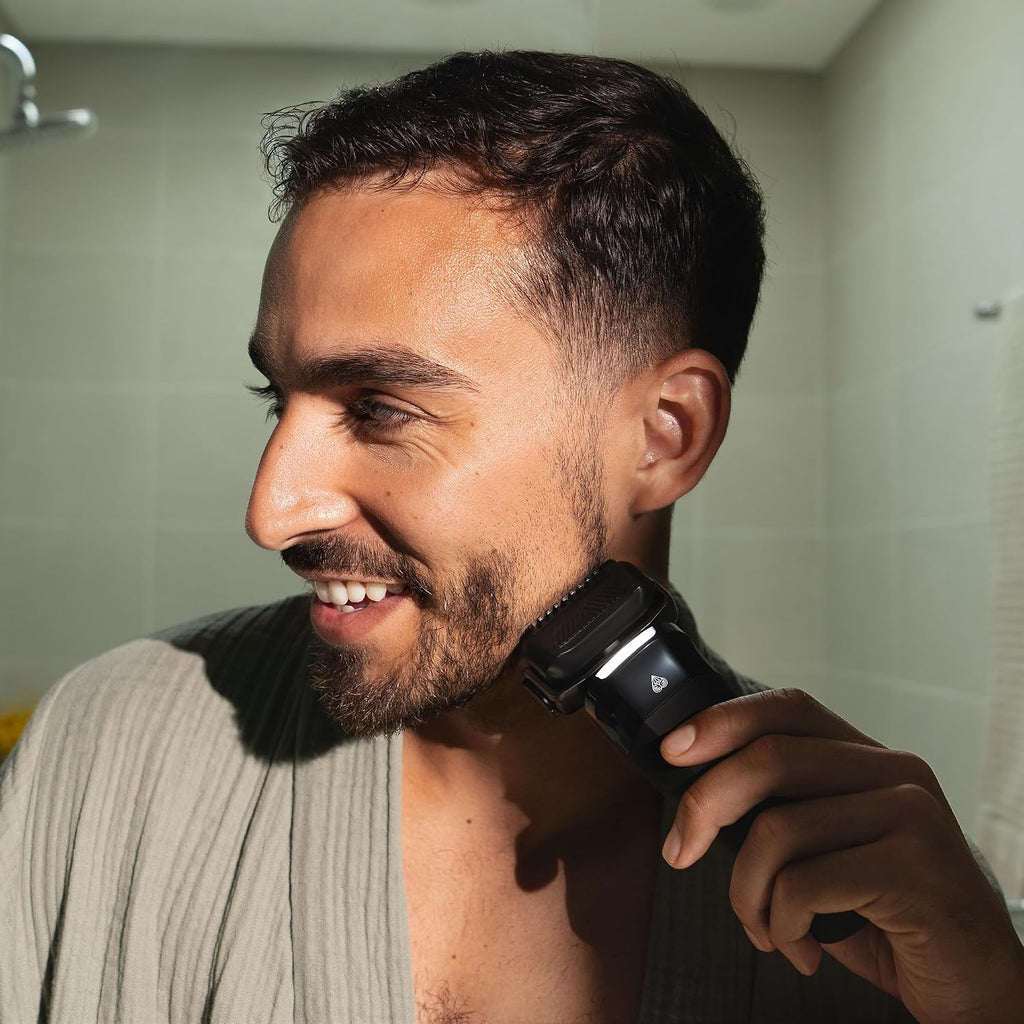 MANSCAPED® The Chairman™ PRO Men’s Electric Foil Face Shaver